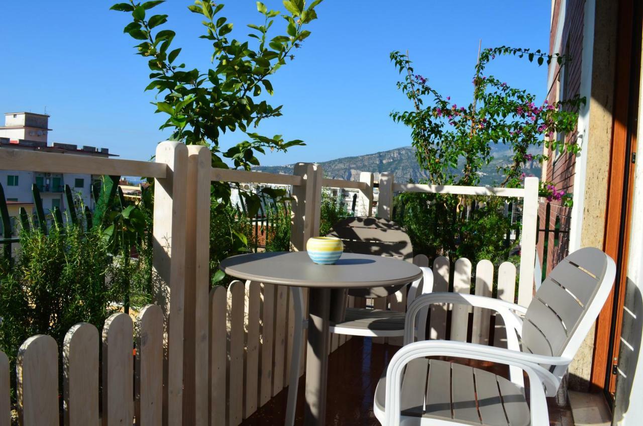Luiselle Charming Accommodation Sorrento City Center Экстерьер фото
